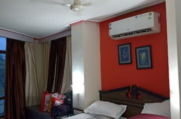 ₹2,500 / Night A comfortable and budget-friendly room, perfect for a peaceful and relaxing stay.